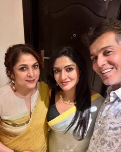 Actress Vimala Raman HD Photos and Wallpapers December 2024