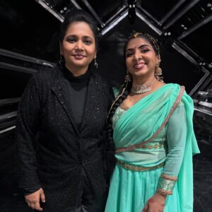 Vinodhini Vaidynathan Instagram - Some amazing times were had at @suntv ‘s #naangareadyneengareadyah show as judge for Christmas and new year episodes last week. All costumes courtesy: @oshinanil - ❤️