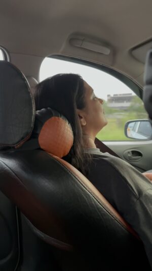 Vinodhini Vaidynathan Instagram - Har phone ki aawaaz kuch kuch hota hai.