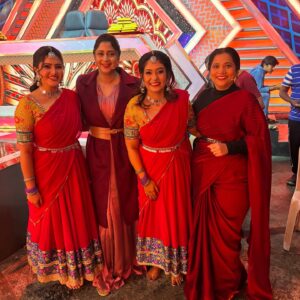 Vinodhini Vaidynathan Instagram - Some amazing times were had at @suntv ‘s #naangareadyneengareadyah show as judge for Christmas and new year episodes last week. All costumes courtesy: @oshinanil - ❤️