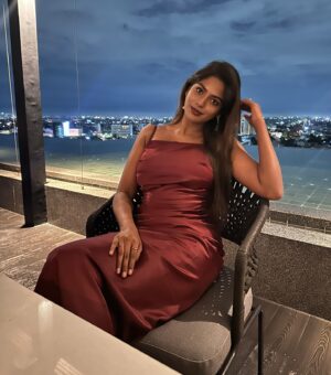 Vinusha Devi Instagram - Wrapped in Love ❤️

As I celebrated another year of life,
I’m overwhelmed with gratitude! Thank you to each and every one of you for making my birthday so special. From the heartfelt wishes to the hilarious IG stories, blessings, phone calls, and texts, posts, edits. I felt loved and celebrated throughout the day.

I’ve been blessed with amazing opportunities, experiences, and people who’ve supported me every step of the way. Here’s to many more years of growth, learning, and shining bright on screen! 

With love,
Vinusha Devi 

#vinushadevi #birthdaypost #birthdayoutfit #celebration #love