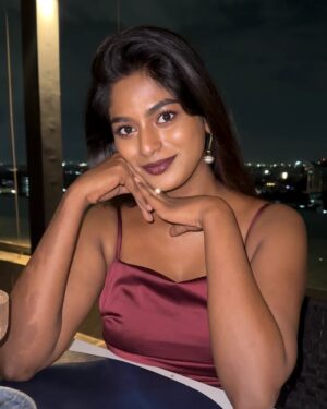 Vinusha Devi Instagram - Wrapped in Love ❤️

As I celebrated another year of life,
I’m overwhelmed with gratitude! Thank you to each and every one of you for making my birthday so special. From the heartfelt wishes to the hilarious IG stories, blessings, phone calls, and texts, posts, edits. I felt loved and celebrated throughout the day.

I’ve been blessed with amazing opportunities, experiences, and people who’ve supported me every step of the way. Here’s to many more years of growth, learning, and shining bright on screen! 

With love,
Vinusha Devi 

#vinushadevi #birthdaypost #birthdayoutfit #celebration #love
