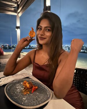 Vinusha Devi Instagram - Wrapped in Love ❤️

As I celebrated another year of life,
I’m overwhelmed with gratitude! Thank you to each and every one of you for making my birthday so special. From the heartfelt wishes to the hilarious IG stories, blessings, phone calls, and texts, posts, edits. I felt loved and celebrated throughout the day.

I’ve been blessed with amazing opportunities, experiences, and people who’ve supported me every step of the way. Here’s to many more years of growth, learning, and shining bright on screen! 

With love,
Vinusha Devi 

#vinushadevi #birthdaypost #birthdayoutfit #celebration #love