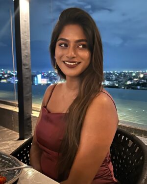 Vinusha Devi Instagram - Wrapped in Love ❤️

As I celebrated another year of life,
I’m overwhelmed with gratitude! Thank you to each and every one of you for making my birthday so special. From the heartfelt wishes to the hilarious IG stories, blessings, phone calls, and texts, posts, edits. I felt loved and celebrated throughout the day.

I’ve been blessed with amazing opportunities, experiences, and people who’ve supported me every step of the way. Here’s to many more years of growth, learning, and shining bright on screen! 

With love,
Vinusha Devi 

#vinushadevi #birthdaypost #birthdayoutfit #celebration #love