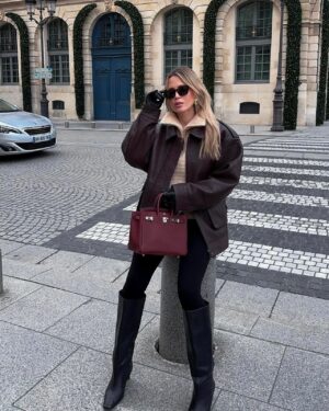 Virginie Conte Instagram - 🎰 Fashion roulette: which look is a jackpot ? 
📍 @ralphscoffee