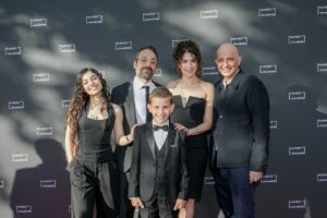 Vishka Asayesh Instagram - “Seven Days” Red carpet @filmfesthamburg 💖
Photo : Michael Kottmeier