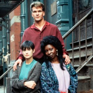Whoopi Goldberg Instagram - “È stato davvero fantastico e ho un ricordo fantastico di Patrick Swayze che purtroppo è scomparso e mi manca. Sono stata molto fortunata nella mia carriera; ho lavorato con tantissime persone fantastiche che mi piacciono tanto e tutto sommato piaccio anche io a loro, quindi è stato bello!”

@whoopigoldberg e il suo ricordo sul film “Ghost”