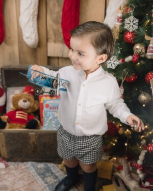 Ximena Navarrete Instagram - Lo máximo @alisgonzalezphotography … Gracias por nuestras fotos navideñas !!!! Nos encantaron 🎄🤍