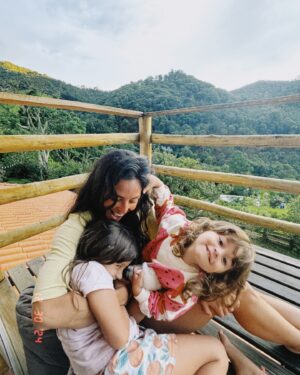 Yanna Lavigne Instagram - Uma virada mágica, eu chamaria. Foi especial demais.
Amo cada um de vocês ❤️
