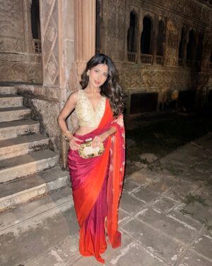 Yashaswinee Raje Singh Instagram - reporting for wedding  1 duty in  @satyapaulindia ✨🤌🏼
 
@quirkbrandconsulting