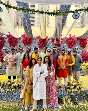 Yashaswinee Raje Singh Instagram - OG memory haul 💐 
 
wearing @label.gauridhawan via @alistclub 💕