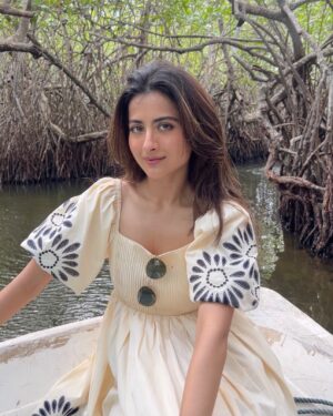 Yashaswinee Raje Singh Instagram - swipe to see my  1