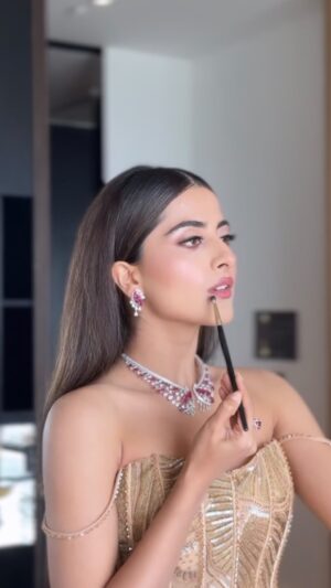 Yashaswinee Raje Singh Instagram - 👸
 
MUA: @makeupbyrevaa 
outfit: @mishruofficial 
jewels: @hazoorilallegacy 
🎥: @saamarth_batheja
