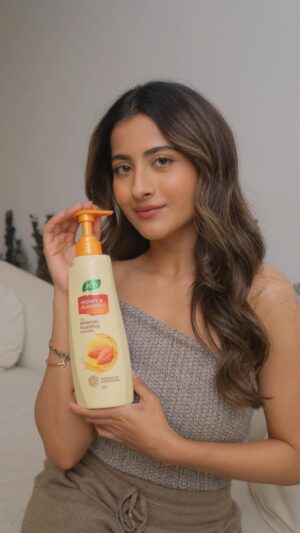 Yashaswinee Raje Singh Instagram - It’s time for those seasonal skincare swaps because my winter skin needs extra love! ❄️ I’ve added the @joy_beautifulbynature Honey & Almonds Nourishing Body Lotion to my winter body care routine. It’s super hydrating, smells divine and keeps my skin soft even in the coldest weather.🧣☃️ 
 
#JoyBeautifulByNature #Ad #SkinCare #JoyCare #CrueltyFree #NatureInspiredJoy #SkinCareRoutine #NaturalSkincare #HoneyAndAlmondsLotion #HAL #joyhoneyandalmondsadvancenourishingbodylotion