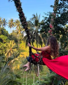 Actress Yasmin Erbil HD Photos and Wallpapers December 2024