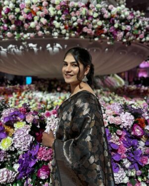 Yastika Bhatia Instagram - So grateful to have witnessed this special day! ✨❤️ 

#anantradhikawedding 

Hair: @swapnildiwakar_hair
