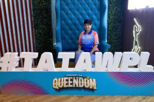 Yastika Bhatia Instagram - Thank you Bangalore!💙✔️
.
.
See you soon Delhi🫡💪🏻

#aalire @mumbaiindians