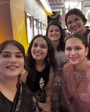 Yastika Bhatia Instagram - So grateful to have witnessed this special day! ✨❤️ 

#anantradhikawedding 

Hair: @swapnildiwakar_hair