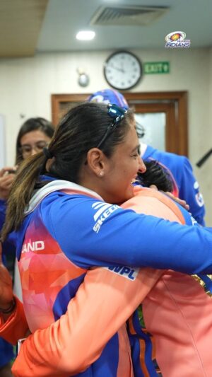 Yastika Bhatia Instagram - 🏅🏅🏅 - this only means one thing; meet your dressing room POTMs from last night’s madness 💥

#OneFamily #AaliRe #MumbaiIndians #TATAWPL #MIvGG