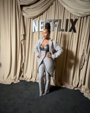 Yaya DaCosta Instagram - About last night…

1. Celebrating the Golden Globes winners and nominees with our Netflix family.
2. Mingling and schmingling.
3. Started at St. Michael’s Montessori School, now we’re here. @alekseiarcher 
4. Started in Chicago, now we’re here. @sophiabush 
5. Love this powerhouse of a woman.
6. I will always take advantage of a good photo booth.
7. Joy as medicine.
8. I took a makeup class with @_cincodemaya last month and now I think I’m a professional. lol
9. I say a little prayer for those fighting for their right to exist. I say a little prayer for the planet— Onile, Gaia, Pachamama. I say a little prayer for humanity’s past, present and future generations. A prayer for the animal kingdom, and another for our plant allies. I say a little prayer for peace. May every act of ill intent be intercepted and alchemized by Divine Order in service of New Earth. I love you.

suit: @kentegentlemen of Côte d’Ivoire 
shoes & purse: @balmain 
nails: @heyquisa 
hair: @chiomanvhair 
makeup: Eu. Moi. Yo. Me. Mimi. Watashi (wa suta 😜)
