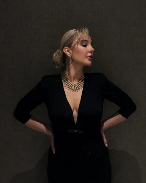 Yeliz Doğramacılar Instagram - #reklam 
Seren Şirketi’nin  Yıl sonu değerlendirme toplantısı ve 21. yıl gala gecesinin  sunumunu yapmaktan büyük bir mutluluk duydum. Bu özel projede yer almak, her detayıyla heyecan vericiydi!
Her şeyin kusursuz ilerlemesini sağlayan asistanım Elbi’ye @elbikayhan  ayrıca sonsuz teşekkürlerimi sunuyorum. Birlikte harika bir iş çıkardık! 🙌✨
Hem gece kıyafetimle hemde toplantı sunumlarımdaki kombinlerimle herzman yanımda olan @fountfashionbutik iyi ki varsın 🌺

📸 @elbikayhan 🙏🏽🍀

#sunum #sunuculuk #reklam #yelizdoğramacılar