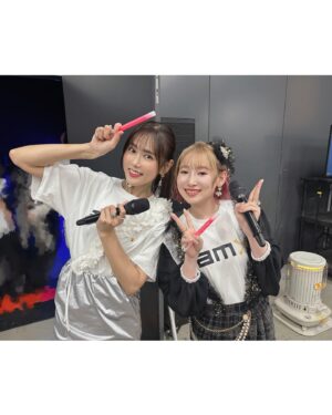Yoshino Nanjo Instagram - ✴︎
ANIMAX MUSIX2024

✴︎
出演者のみなさまと〜！！（撮れなかった方もいますが😭）
翔太くんとはまたなんちゃってアー写やりました笑
わたしだけ笑ってて失敗した！！ので激加工して雰囲気で誤魔化そうとしてみました‥ので他と質感違うのはそのためです笑

久々にお会いできた方もいたり、おしゃべりできたり、ステージ以外でも本当に楽しい時間をみなさまありがとうございました✨

ほんとに、素敵な世界をお持ちなみなさまとご一緒させていただき、改めてすごい場所だな〜〜と思いました。ありがてぇ！！！

ホントに、素敵で可愛くてカッコいい！

衣装 前田千佳子さん
ヘアメイク @1129kotomi