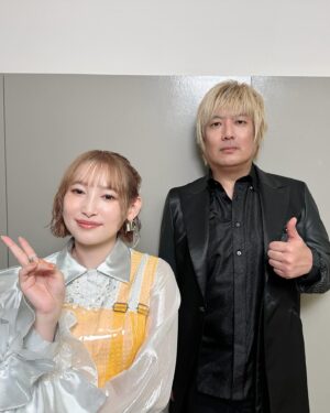 Yoshino Nanjo Instagram - とある科学の超音楽祭
2024.11.4
⁡
・・・
⁡
まさかの写真あげてませんでした‥！（Xにあげたのか‥？）
詳しい感想なんかはFCラジオで話したりしたのですが、
「only my railgun」の発売からちょうど15周年のこの日に、レールガンのイベントに参加することが出来てとても幸せでした。
⁡
色んな景色や経験をくれたこの曲を、レールガンファンの皆さまの前で披露できたこと、キャストのみなさんと一緒にステージに上がれたこと、「感慨深い」って言葉がこれほどしっくりくるシーンはそうそうないってくらい、感じ入ることが多い１日でした。
⁡
禁書目録のカバーコーナーもありわたしは、真音ちゃんの「メモリーズ・ラスト」をカバーさせていただきました。大切に歌いました。
⁡
改めて、テレビアニメ「とある科学の超電磁砲」放送開始15周年おめでとうございます✨
⁡
⚡️
⁡
fripでの出演ということで、イヤモニも当時使ってたのを持ってきたよ〜笑
⁡
オリジナル版のomrの音源なかったので15th版にしました。

・・・
⁡
ヘアメイク @maaaaasahi0514 
スタイリスト 前田千佳子さん