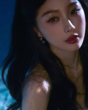 Yu Shuxin Instagram - 谢谢 @official.wetv 
昨日星光大赏⭐️