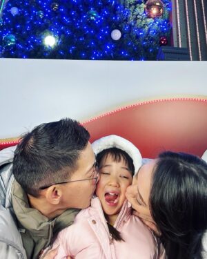 Yuanita Christiani Instagram - Merry Christmas and best wishes for a healthy, happy and peaceful New Year 🎄❤️