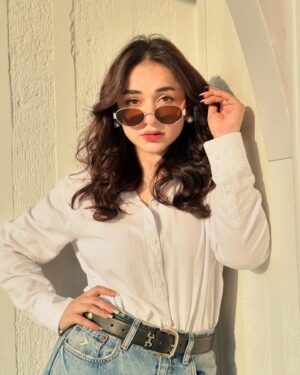 Yumna Zaidi Instagram - Song 🎧🙂‍↕️