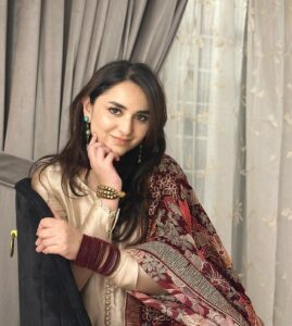 Actress Yumna Zaidi HD Photos and Wallpapers January 2025