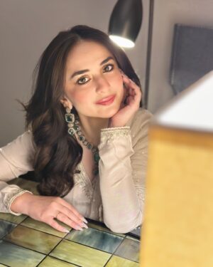 Yumna Zaidi Instagram - Contagious smiles from Houston:) 

@faizasaqlain 
@qadirsabs
@zeemazumder
