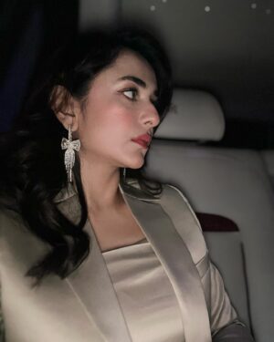 Yumna Zaidi Instagram - Houston tonight 🪐

@styledbyhafsa 
@whitewolfofficial.co 
@sarahaasif