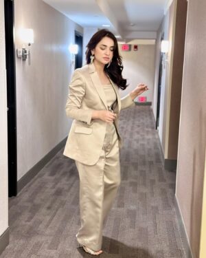 Yumna Zaidi Instagram - Houston tonight 🪐

@styledbyhafsa 
@whitewolfofficial.co 
@sarahaasif