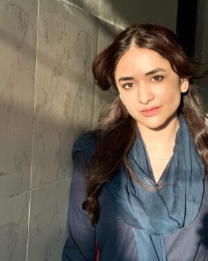 Yumna Zaidi Instagram - I found “Gems” in “ Gentleman” 

Tonight 8:00 pm @greenentertainment.official 
 
I love my “gentleman” team 🌟