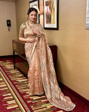 Yumna Zaidi Instagram - Loved the love from Washington D.C 🎀

@mariaasajjadofficial 🥻