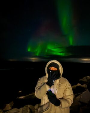 Yuri Vargas Instagram - Auroras Boreales 🌌🇮🇸♥️ De las sensaciones más hermosas que he sentido en mi vida. #Iceland #Islandia #reykjavik 🙏