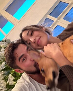 Yvonne Chapman Instagram - Wishing you and yours a beautiful Christmas filled with tummy hurting laughs, yummy treats, and coma-inducing belly rubs for all your fur babies 🎄❤️