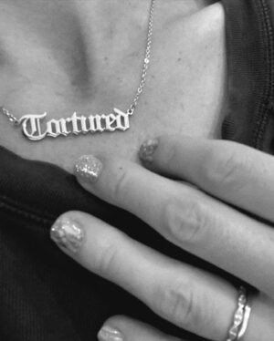 Yvonne Strahovski Instagram - To say I was excited to get ready for this show is defo an understatement. The only time I ever put on glitter sticker nails in my life. Yes there are dirty diapers in the background. Thank you @taylorswift for having us & putting on an incredibly AMAZING SHOW - we danced our asses off & sung REAL LOUD. Thank you @gracieabrams for also being such an amazing performer & for being so gracious & thank you @sophieflack for the fearless & tortured jewels 💎 We did it @officialevercarradine ;) 🌟🔥💥🫶🏻💋‼️