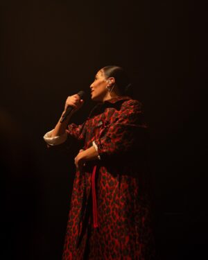 Zaho Instagram - RETOUR SUR / Le grand retour de @zahonline sur scène le 30 novembre à La Cigale pour un concert plus que sold out ! Un moment inoubliable partagé avec le public ✨
Ne manquez pas l’occasion de la découvrir ou redécouvrir à la Salle Pleyel à Paris, le vendredi 12 décembre 2025 !

🎫Billets en vente dès maintenant !

📸 @anoukmarhoefer
