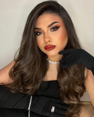 Zainab Ghazi Instagram - البداية لكم والنهاية من اختصاصي سأبدع بلمساتي الاخيره🤌🏻