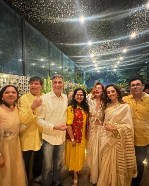 Zalak Desai Instagram - It was indeed a #MaJa Ni party!!!💃🏻 
Thank you @pujajoshi_official and @malhar028 for having me! Many congratulations on this new chapter of your lives♥️
It was so much fun meeting people I’ve worked with as a child actor more than 2 decades ago! 😇🥰
This bachcha has grown up and definitely made a lot of people feel old😂🙈
Good times, good fun, good memories, good peeps, a good night after so long😍

#Maja #MajaNiParty#GreatNight#Grateful#Blessed