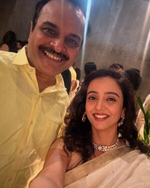 Zalak Desai Instagram - It was indeed a #MaJa Ni party!!!💃🏻 
Thank you @pujajoshi_official and @malhar028 for having me! Many congratulations on this new chapter of your lives♥️
It was so much fun meeting people I’ve worked with as a child actor more than 2 decades ago! 😇🥰
This bachcha has grown up and definitely made a lot of people feel old😂🙈
Good times, good fun, good memories, good peeps, a good night after so long😍

#Maja #MajaNiParty#GreatNight#Grateful#Blessed
