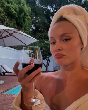 Zara Larsson Instagram - What a year this week has been!