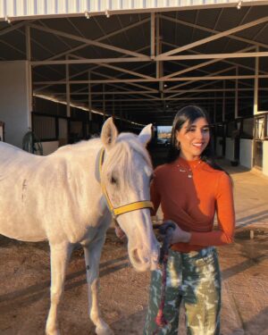 Zeina Makki Instagram - Today I’m giving my younger self a high five and a big hug.
And you, my 🌙 .. You’re the angel i always knew i needed. 🐎🫀