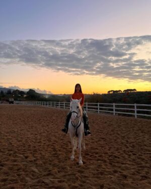 Zeina Makki Instagram - Today I’m giving my younger self a high five and a big hug.
And you, my 🌙 .. You’re the angel i always knew i needed. 🐎🫀