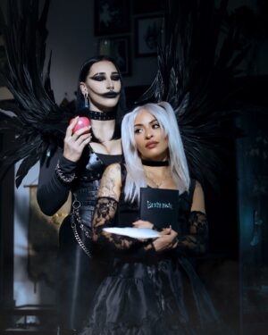 Zelina Vega Instagram - Did you know that Gods Of Death love apples? 🍎
