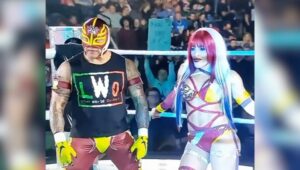 Zelina Vega Instagram - Honored to be learning from the best, Rey Mysterio. 🙏👑 
#AirVEGA 👀 #LWO #VIVALARAZA 🇲🇽🇵🇷