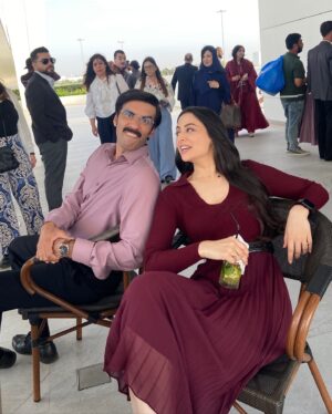 Zoya Afroz Instagram - Who needs evidence Jaswinder? These BTS smiles are proof of fun! 
#behindthescenes🎬 #SikandarKaMuqaddar @netflix_in @fridaystorytellers @fridayfilmworks