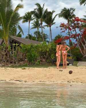 hollyy mueller Instagram - 🇫🇯🤌🏾 @unleashedgradtrips @plantationfiji